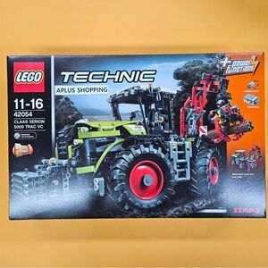 LEGO Technic Claas Xerion 5000 Trac VC - Black, Green, and Red